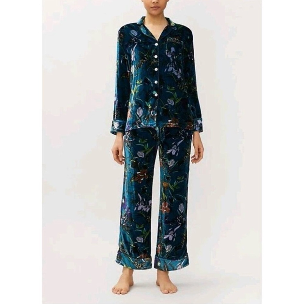 Olivia Von Halle Lila Velvet Floral Pajamas Size 1